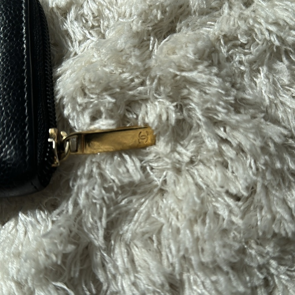 Black Chanel caviar leather long zip wallet - Picture 3 of 12